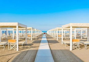 Regina Beach Holiday Apartments Tirrenia